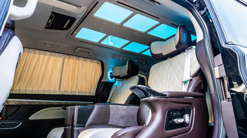 Trumpchi M8 Xianli business style brown and ivory customized scheme
